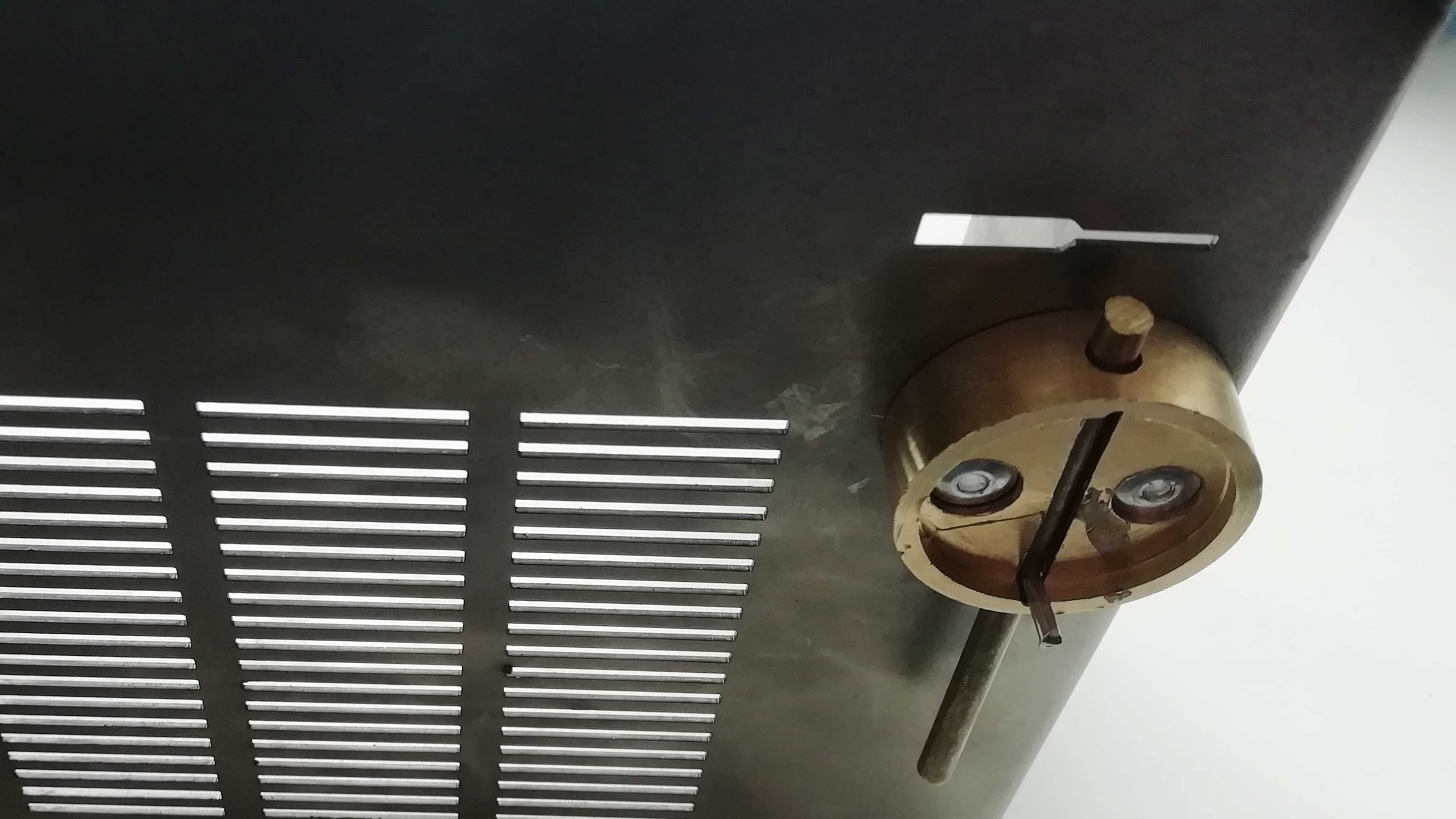 Защита для компьютерных корпусов