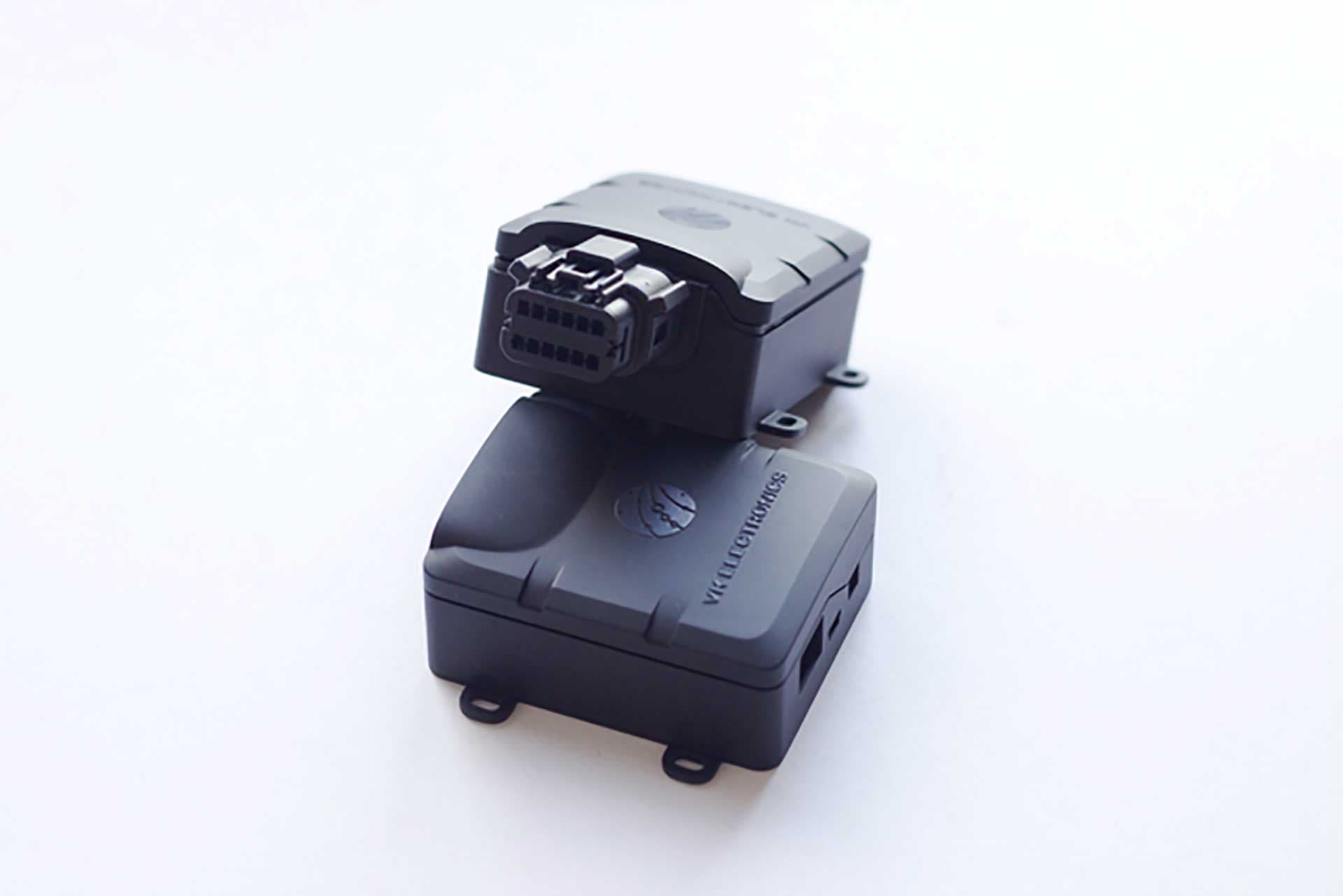 Автомобильный GPS-трекер