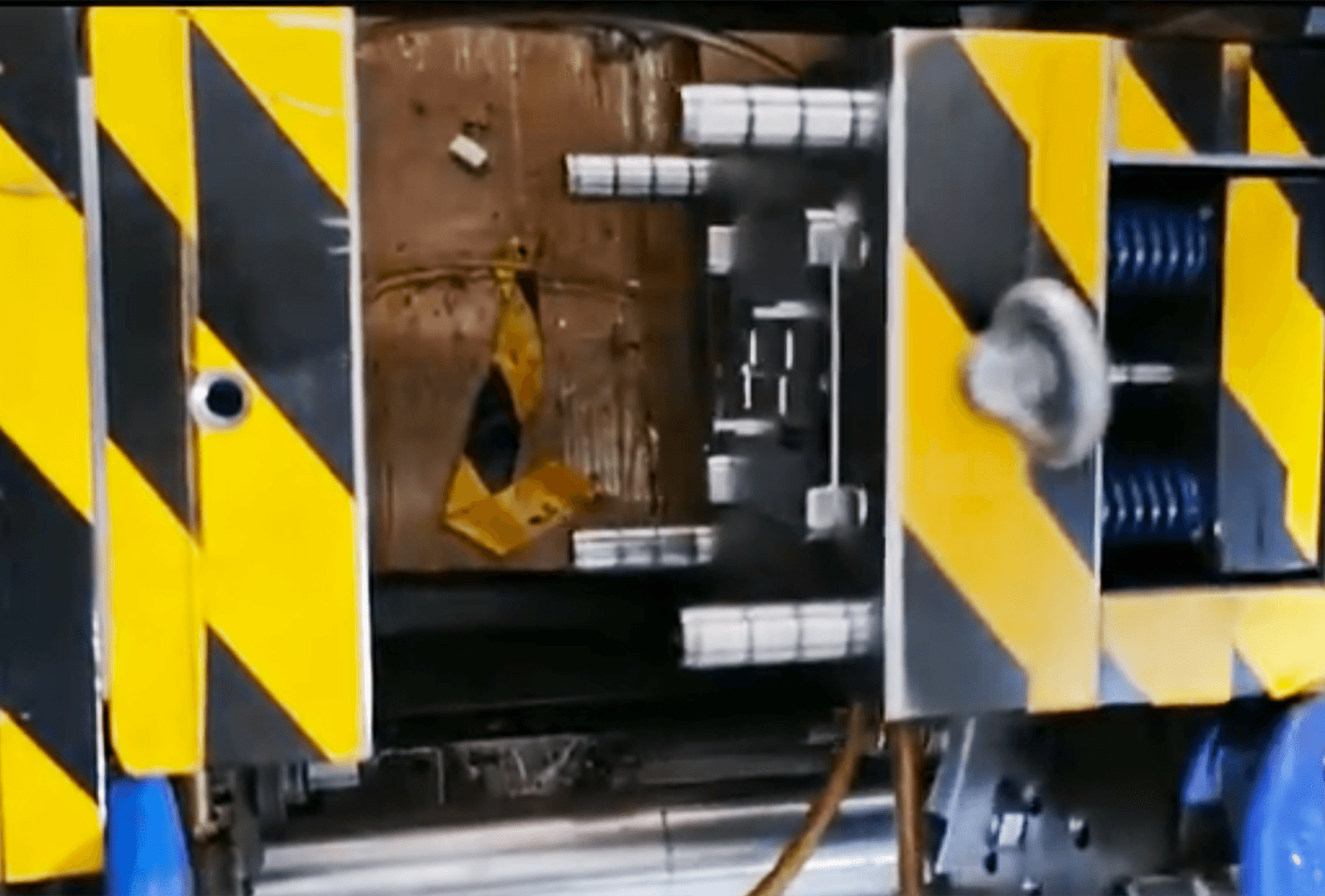 Где выгоднее производить корпуса — в Китае или России?